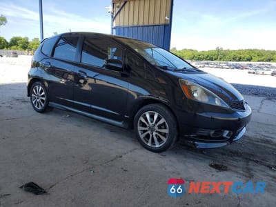 Czwarte zdjęcie samochodu z boku: 2012 HONDA FIT SPORT VIN:JHMGE8H50CC007398 - miniatura