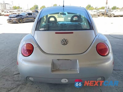 Zdjęcie 6 z 13 samochodu: 2000 VOLKSWAGEN NEW BEETLE GLS VIN:3VWCA21C3YM477882 - miniatura