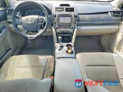 Zdjęcie 8 z 12 samochodu: 2012 TOYOTA CAMRY HYBRID XLE VIN:4T1BD1FK9CU060301 - miniatura