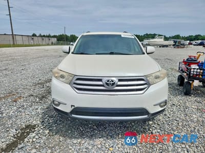 Piąte zdjęcie samochodu w środku: 2011 TOYOTA HIGHLANDER BASE VIN:5TDZA3EH0BS009799 - miniatura