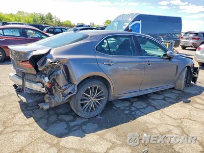 Trzecie zdjęcie samochodu z tyłu: 2021 TOYOTA CAMRY SE VIN:4T1G11AK8MU586328 - miniatura