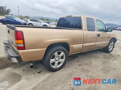Trzecie zdjęcie samochodu z tyłu: 2001 CHEVROLET SILVERADO C1500 VIN:2GCEC19V411239266 - miniatura
