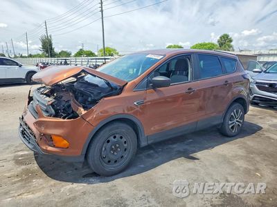 2017 FORD ESCAPE S 1FMCU0F7XHUB15162 - główne zdjęcie licytacji z USA - miniatura
