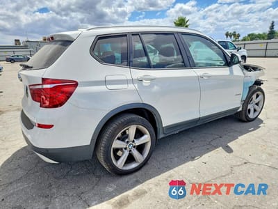 Trzecie zdjęcie samochodu z tyłu: 2017 BMW X3 SDRIVE28I VIN:5UXWZ7C31H0V91187 - miniatura