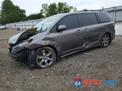 2018 TOYOTA SIENNA SE PREMIUM 8-PASSENGER 5TDXZ3DC1JS931101 - główne zdjęcie licytacji z USA - miniatura