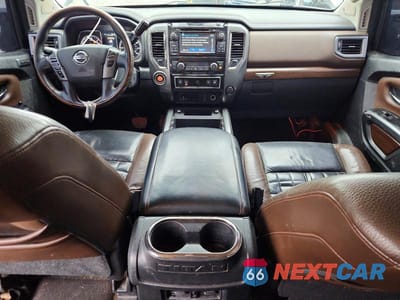 Zdjęcie 8 z 12 samochodu: 2016 NISSAN TITAN XD PLATINUM RESERVE VIN:1N6BA1F2XGN511584 - miniatura