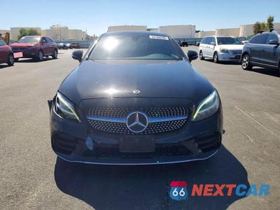 Piąte zdjęcie samochodu w środku: 2019 MERCEDES-BENZ C 300 4MATIC VIN:WDDWJ8EB5KF875354 - miniatura