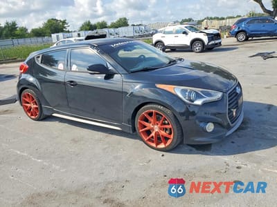 Czwarte zdjęcie samochodu z boku: 2016 HYUNDAI VELOSTER TURBO VIN:KMHTC6AE3GU265835 - miniatura