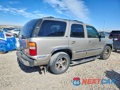 Trzecie zdjęcie samochodu z tyłu: 2000 GMC YUKON VIN:1GKEK13T0YJ146727 - miniatura