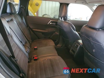 Zdjęcie 10 z 12 samochodu: 2024 MITSUBISHI OUTLANDER SE VIN:JA4J4VA84RZ060294 - miniatura