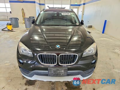 Piąte zdjęcie samochodu w środku: 2015 BMW X1 SDRIVE28I VIN:WBAVM1C50FV317499 - miniatura