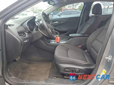 Zdjęcie 7 z 12 samochodu: 2018 CHEVROLET MALIBU LT VIN:1G1ZD5ST2JF145127 - miniatura