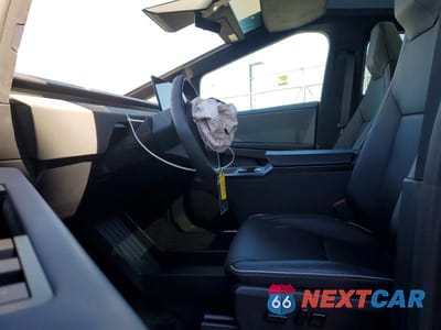 Zdjęcie 7 z 12 samochodu: 2024 TESLA CYBERTRUCK VIN:7G2CEHED4RA050983 - miniatura
