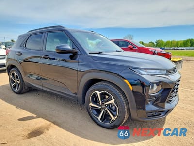 Czwarte zdjęcie samochodu z boku: 2021 CHEVROLET TRAILBLAZER RS VIN:KL79MTSL7MB101130 - miniatura