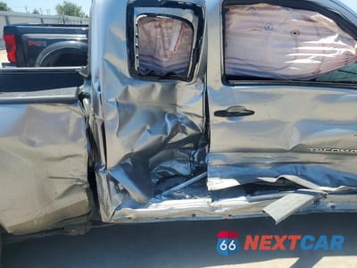 Zdjęcie 10 z 13 samochodu: 2015 TOYOTA TACOMA ACCESS CAB VIN:5TFTX4CN1FX052177 - miniatura