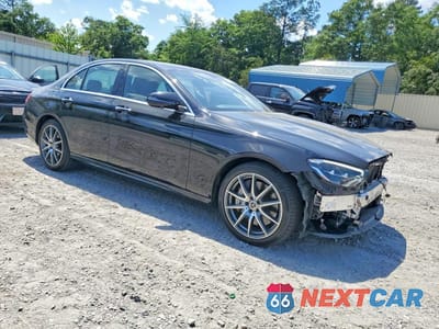 Czwarte zdjęcie samochodu z boku: 2022 MERCEDES-BENZ E 350 VIN:W1KZF8DB6NB038995 - miniatura