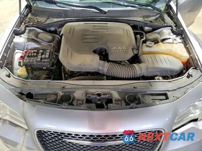 Zdjęcie 11 z 13 samochodu: 2018 CHRYSLER 300 LIMITED VIN:2C3CCAKG2JH127449 - miniatura