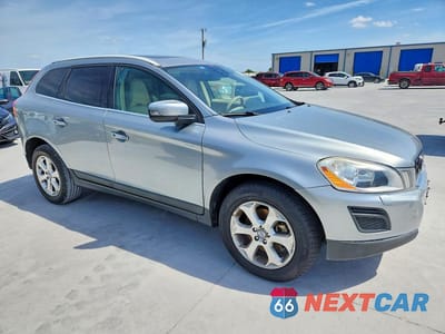 Czwarte zdjęcie samochodu z boku: 2013 VOLVO XC60 3.2 VIN:YV4952DL8D2383010 - miniatura