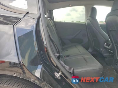 Zdjęcie 10 z 12 samochodu: 2025 TESLA MODEL Y VIN:7SAYGDEE9SA369468 - miniatura