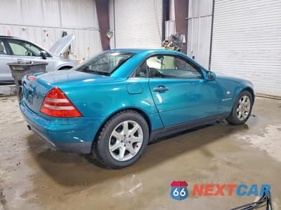 Trzecie zdjęcie samochodu z tyłu: 1998 MERCEDES-BENZ SLK 230 KOMPRESSOR VIN:WDBKK47F1WF059650 - miniatura