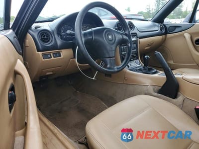 Zdjęcie 8 z 12 samochodu: 1999 MAZDA MX-5 MIATA VIN:JM1NB3534X0120768 - miniatura