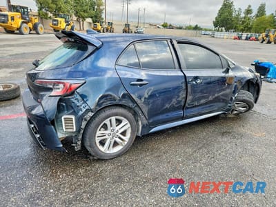 Trzecie zdjęcie samochodu z tyłu: 2019 TOYOTA COROLLA HATCHBACK SE VIN:JTNK4RBE2K3009953 - miniatura