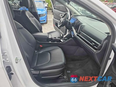 Piąte zdjęcie samochodu w środku: 2023 KIA SPORTAGE EX VIN:5XYK33AF8PG101666 - miniatura