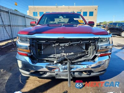 Piąte zdjęcie samochodu w środku: 2017 CHEVROLET SILVERADO K1500 LT VIN:3GCUKREC2HG165414 - miniatura