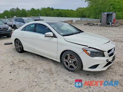 Czwarte zdjęcie samochodu z boku: 2014 MERCEDES-BENZ CLA 250 4MATIC VIN:WDDSJ4GB7EN119846 - miniatura