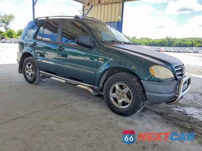 Czwarte zdjęcie samochodu z boku: 1999 MERCEDES-BENZ ML 320 VIN:4JGAB54E4XA100703 - miniatura