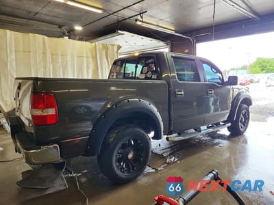 Trzecie zdjęcie samochodu z tyłu: 2005 FORD F250 CREW CAB (4 DOO VIN:1FTPW14595KE81256 - miniatura