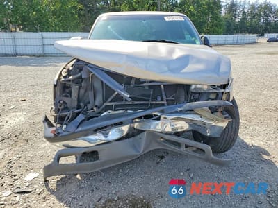 Piąte zdjęcie samochodu w środku: 2001 CHEVROLET SILVERADO K1500 VIN:1GCEK19T21Z282805 - miniatura