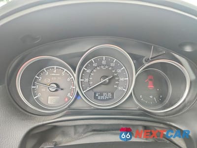 Zdjęcie 9 z 12 samochodu: 2016 MAZDA CX-5 GT VIN:JM3KE4DY1G0725366 - miniatura