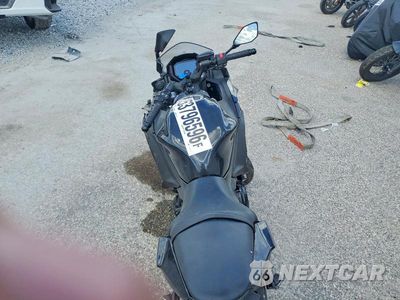 Zdjęcie 6 z 9 samochodu: 2025 KAWASAKI EX650 VIN:ML5EXER14SDAE4727 - miniatura
