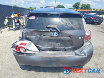 Zdjęcie 6 z 13 samochodu: 2012 TOYOTA PRIUS C FOUR VIN:JTDKDTB37C1005961 - miniatura