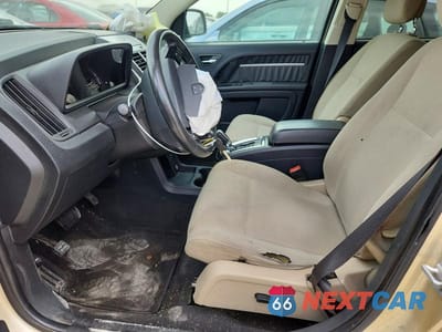 Zdjęcie 7 z 13 samochodu: 2010 DODGE JOURNEY SXT VIN:3D4PG5FVXAT247656 - miniatura