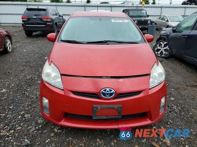 Piąte zdjęcie samochodu w środku: 2011 TOYOTA PRIUS FOUR VIN:JTDKN3DU2B0290186 - miniatura
