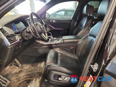 Zdjęcie 7 z 13 samochodu: 2019 BMW X5 XDRIVE50I VIN:5UXJU2C50KLN49466 - miniatura