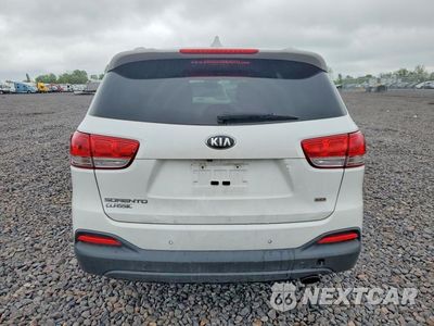 Zdjęcie 6 z 13 samochodu: 2016 KIA SORENTO LX VIN:5XYPGDA36GG108430 - miniatura