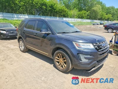 Czwarte zdjęcie samochodu z boku: 2017 FORD EXPLORER XLT VIN:1FM5K7D81HGB56247 - miniatura
