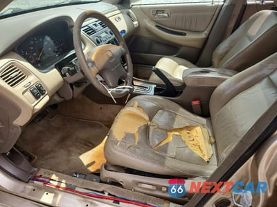 Zdjęcie 7 z 12 samochodu: 2001 HONDA ACCORD EX VIN:1HGCG16591A038938 - miniatura