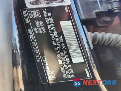 Zdjęcie 13 z 13 samochodu: 2010 VOLVO V70 3.2 VIN:YV1982BW1A1118173 - miniatura