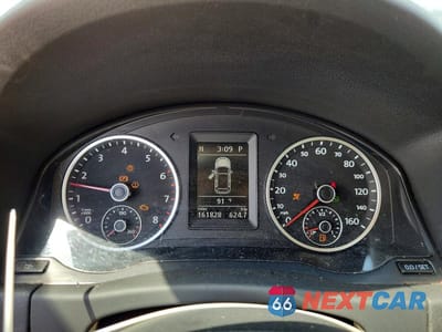 Zdjęcie 9 z 12 samochodu: 2010 VOLKSWAGEN TIGUAN S VIN:WVGAV7AX0AW520963 - miniatura