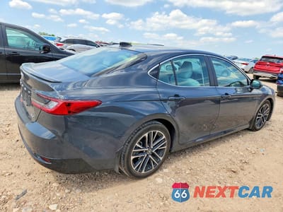 Trzecie zdjęcie samochodu z tyłu: 2025 TOYOTA CAMRY XLE VIN:4T1DAACK3SU147521 - miniatura