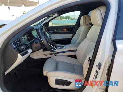 Zdjęcie 7 z 12 samochodu: 2013 BMW 740 I VIN:WBAYA6C50DC995312 - miniatura