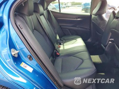 Zdjęcie 10 z 12 samochodu: 2018 TOYOTA CAMRY SE VIN:4T1B11HK4JU081155 - miniatura