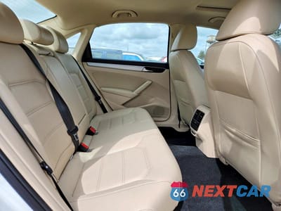 Zdjęcie 10 z 12 samochodu: 2019 VOLKSWAGEN PASSAT WOLFSBURG VIN:1VWLA7A3XKC012327 - miniatura