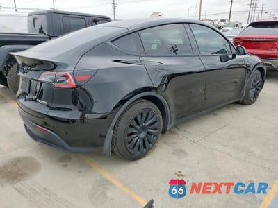 Trzecie zdjęcie samochodu z tyłu: 2022 TESLA MODEL Y VIN:7SAYGDEF9NF366571 - miniatura