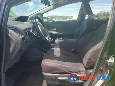 Zdjęcie 7 z 12 samochodu: 2013 TOYOTA PRIUS V VIN:JTDZN3EU4D3213737 - miniatura