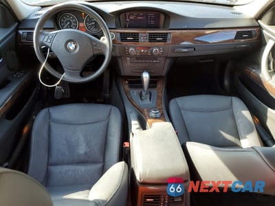 Zdjęcie 8 z 13 samochodu: 2010 BMW 328 XI VIN:WBAPK7C50AA460793 - miniatura